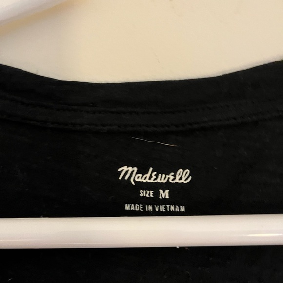 Madewell Whisper Cotton V-Neck Pocket Tee Shirt. - Picture 8 of 8